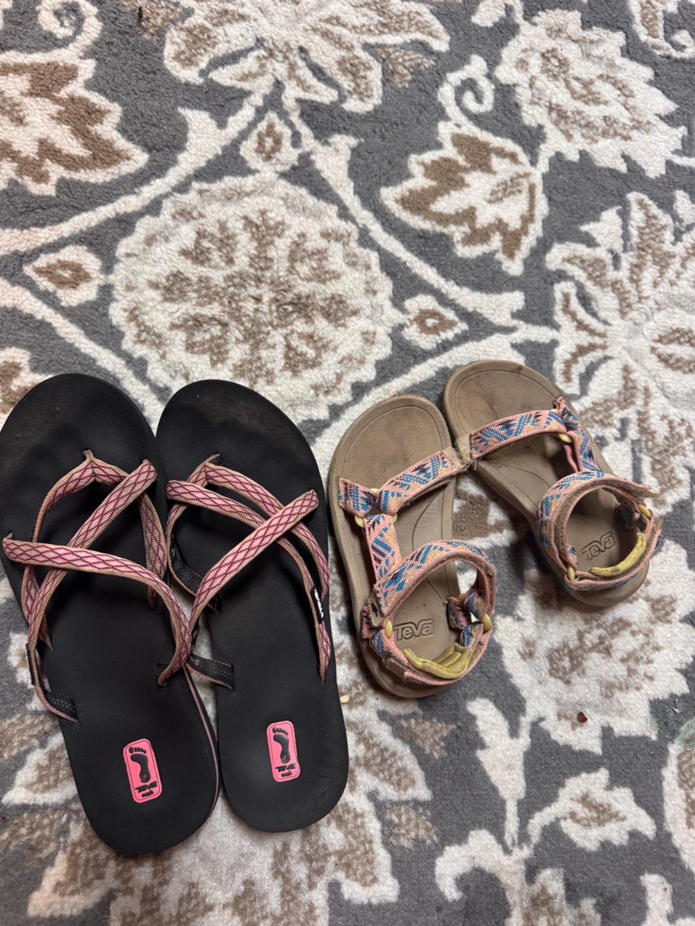 Mommy and me Teva Bundle Kids Sandals size 11 women’s size 10